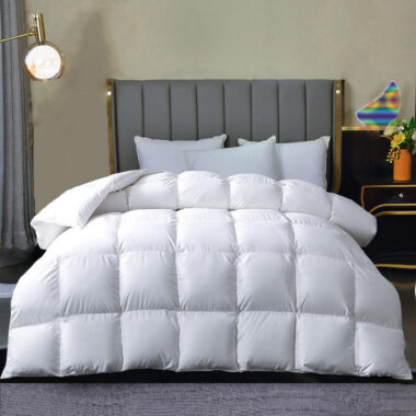 Soft fluffy warm hotel duvet with lightweight cozy loft