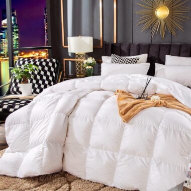 Soft fluffy warm hotel duvet with lightweight cozy loft