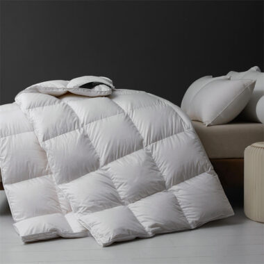 Ultra warm fluffy luxury white hotel duvet with high loft