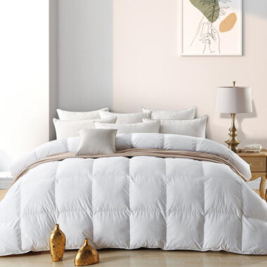 Ultra warm fluffy luxury white hotel duvet with high loft