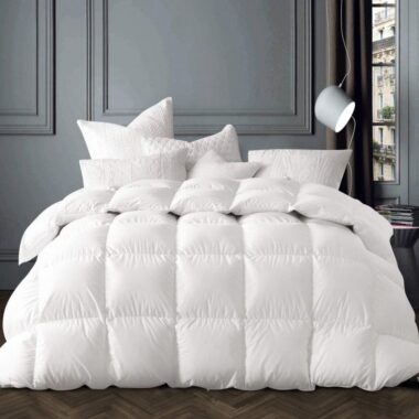 Ultra warm fluffy luxury white hotel duvet with high loft