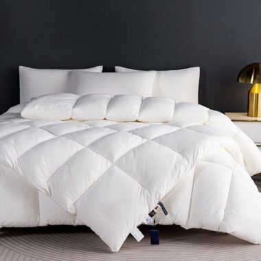Ultra warm fluffy luxury white hotel duvet with high loft