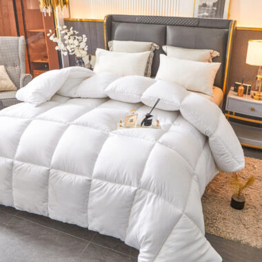 Fluffy warm winter hotel duvet with soft insulating loft